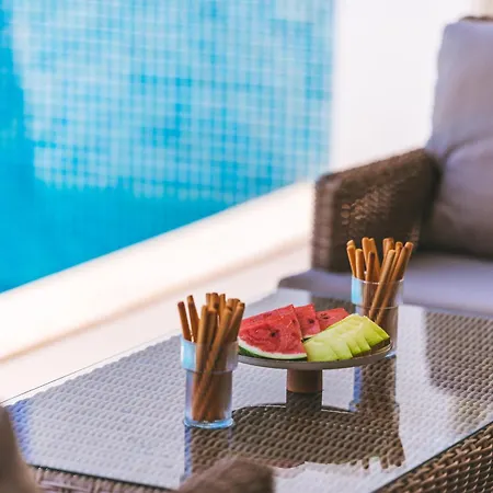 Apartament Infinity Sky - Private Pool - Panoramic Sea View *